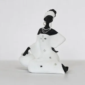 Motswari Lady Sitting with Pot